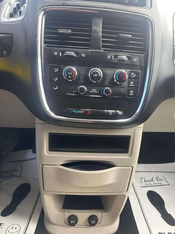 Used 2013 Dodge Grand Caravan SE FWD image 23