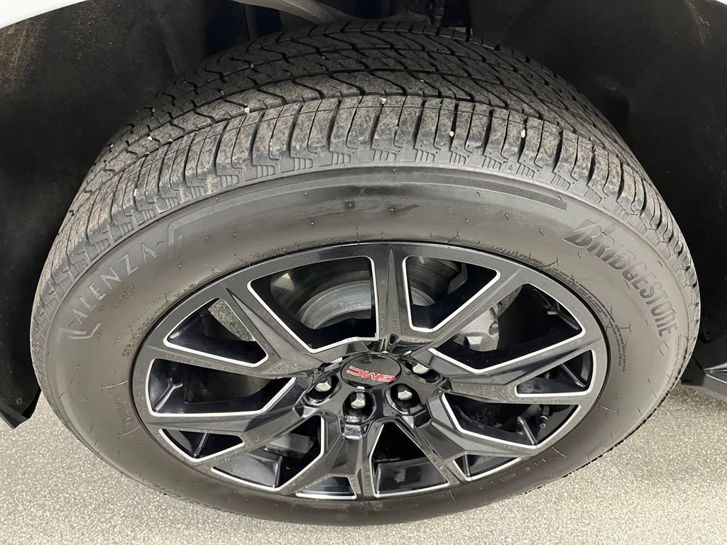 Used 2025 GMC Yukon Elevation AWD/4WD image 15