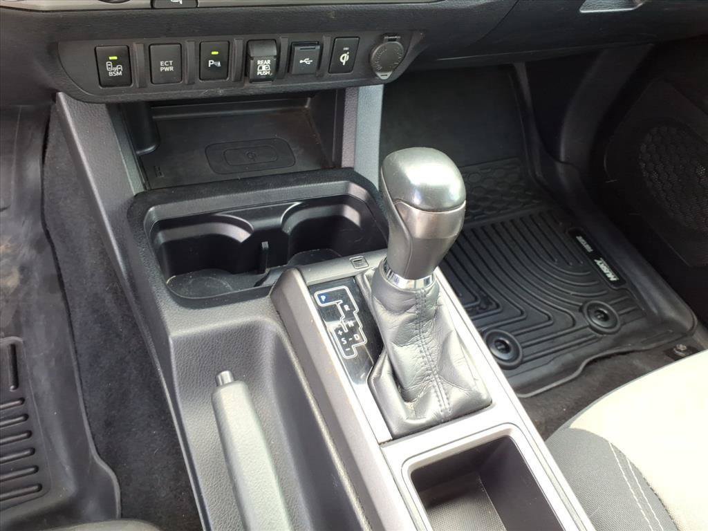 Used 2021 Toyota Tacoma TRD Off-Road w/ Technology Package AWD/4WD image 22