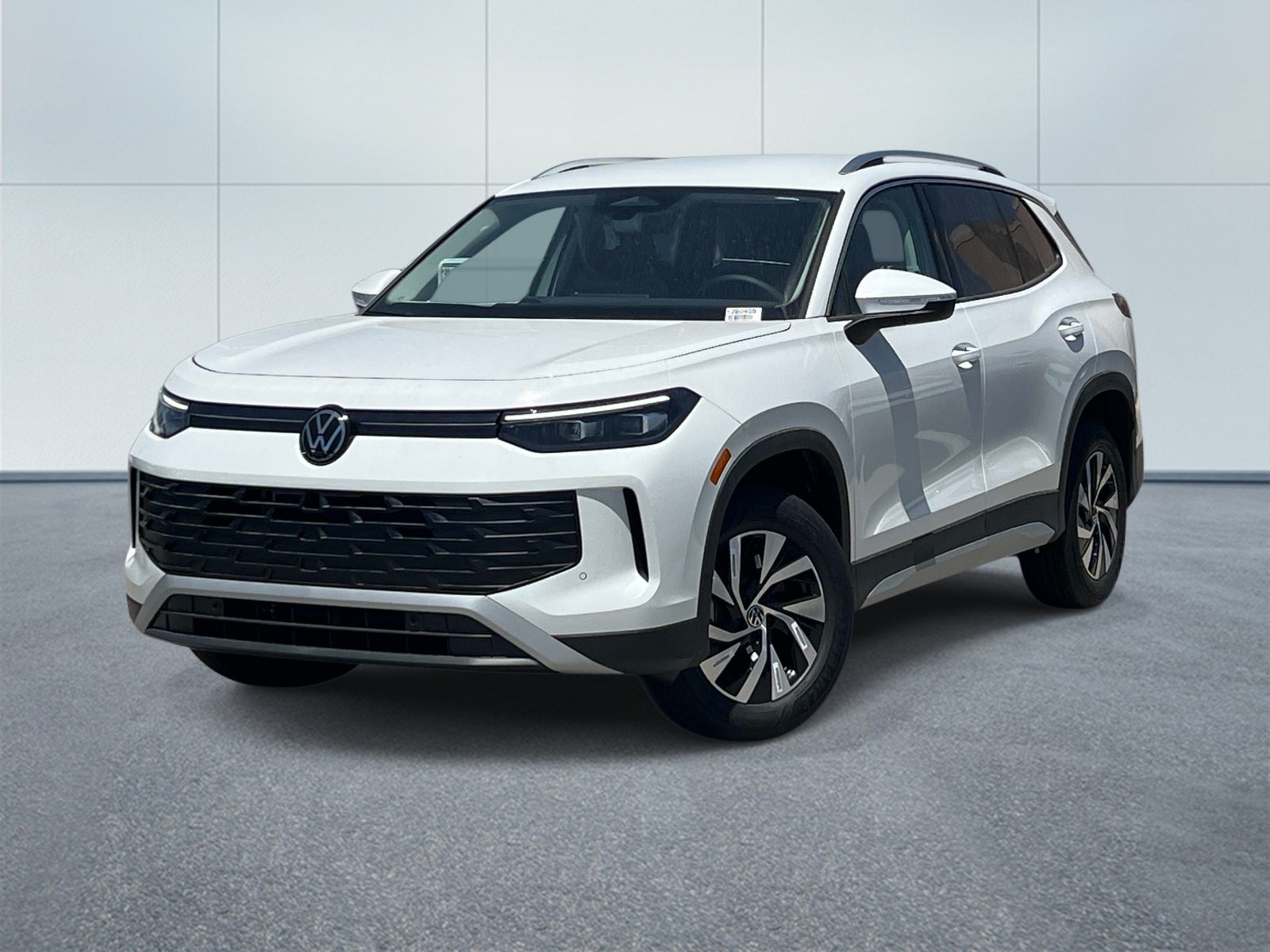 New 2026 Volkswagen Tiguan S AWD/4WD image 1