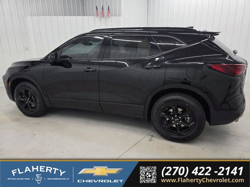 Used 2023 Chevrolet Blazer LT w/ Convenience Package FWD image 5