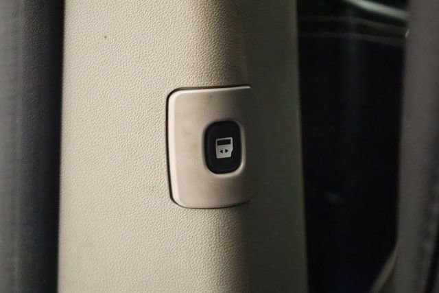 Used 2019 Dodge Grand Caravan SXT image 28