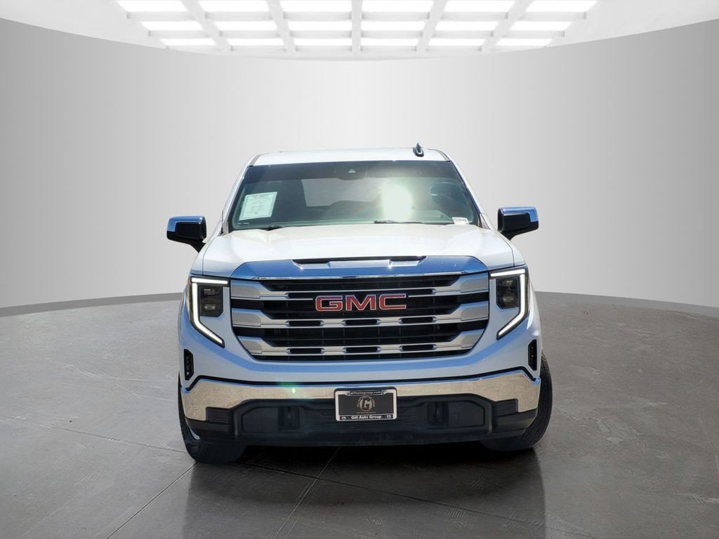 Used 2023 GMC Sierra 1500 SLE AWD/4WD image 2