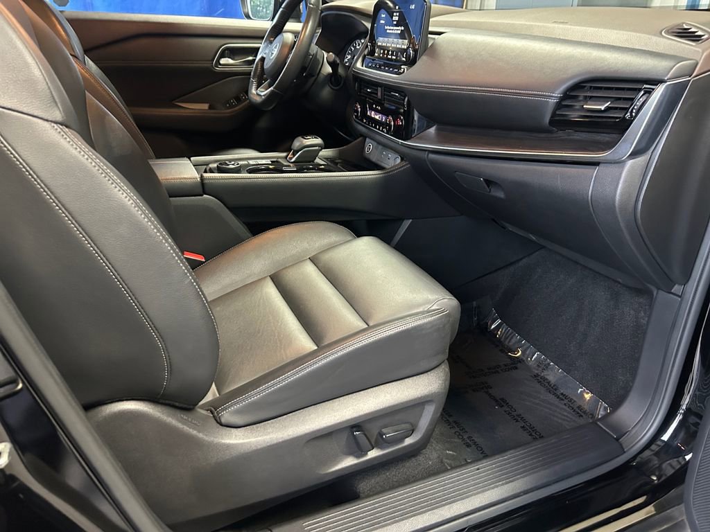 Used 2021 Nissan Rogue SL w/ Premium Package image 26