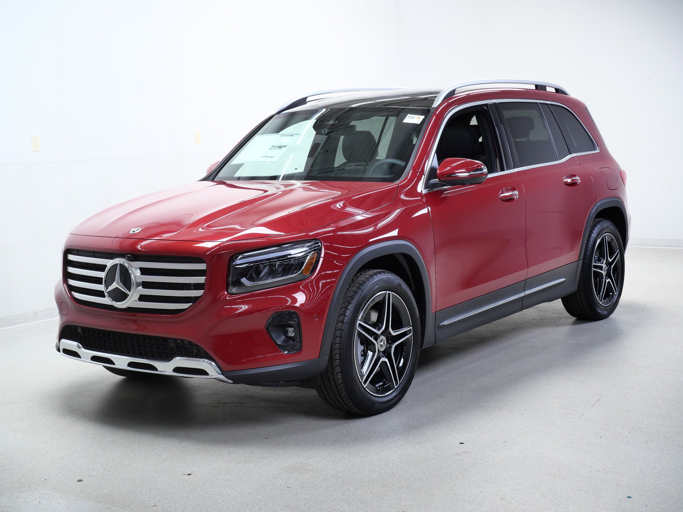 New 2026 Mercedes-Benz GLB 250 4MATIC image 4