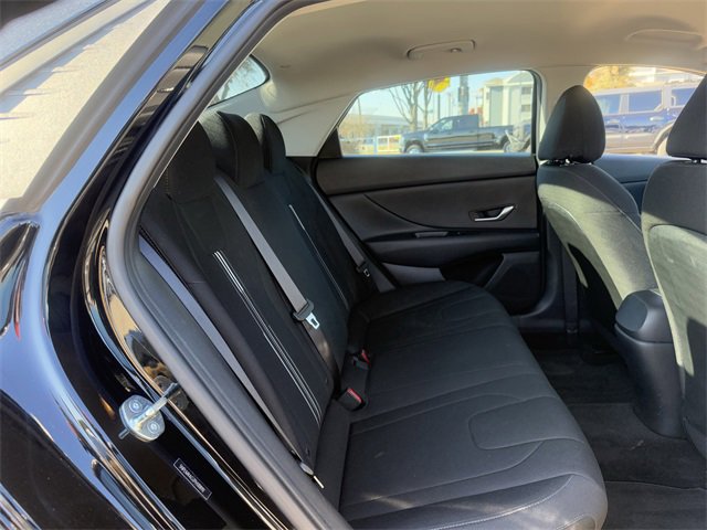 Used 2023 Hyundai Elantra SEL image 27