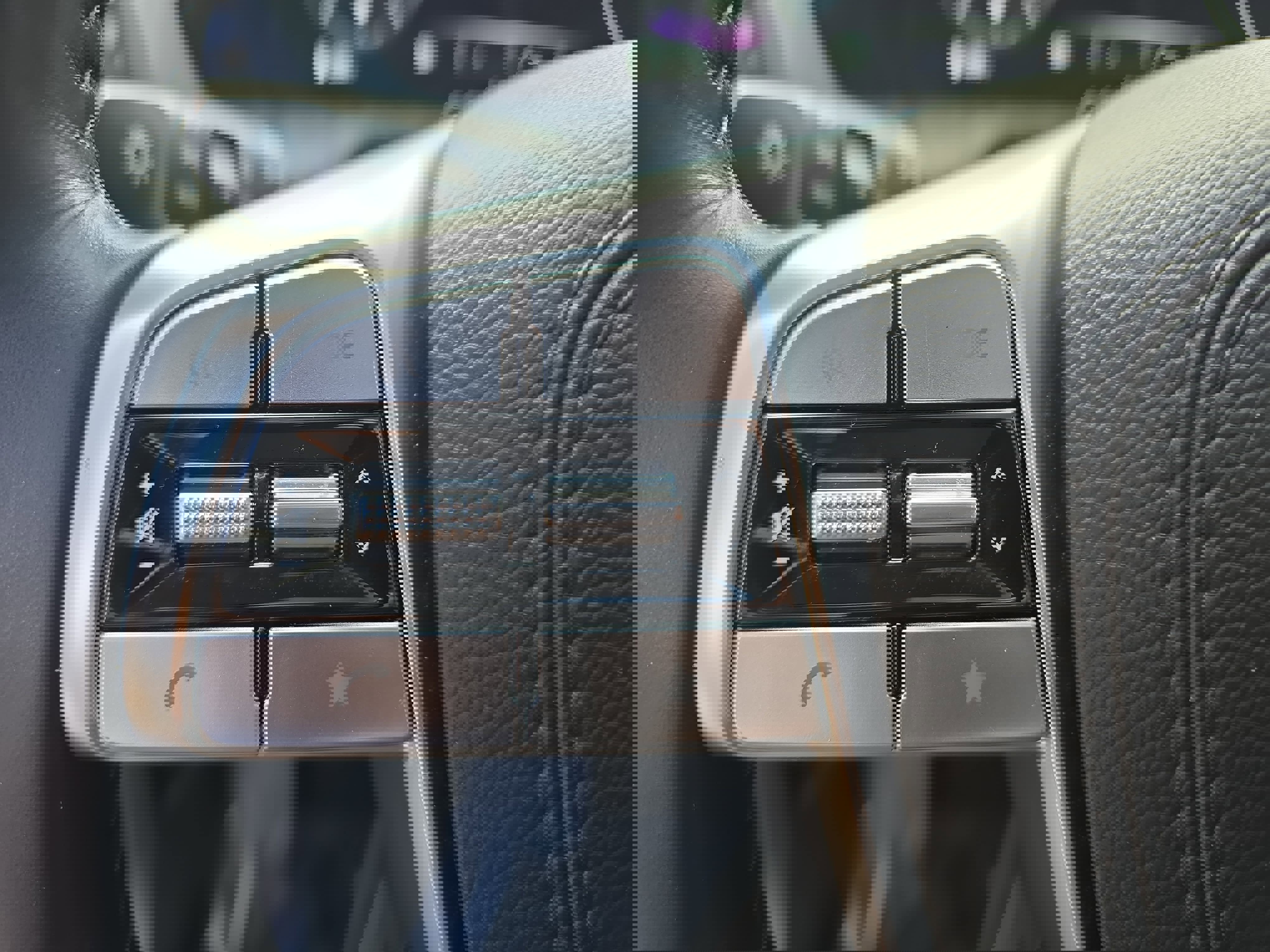 Used 2024 Kia Telluride SX image 19