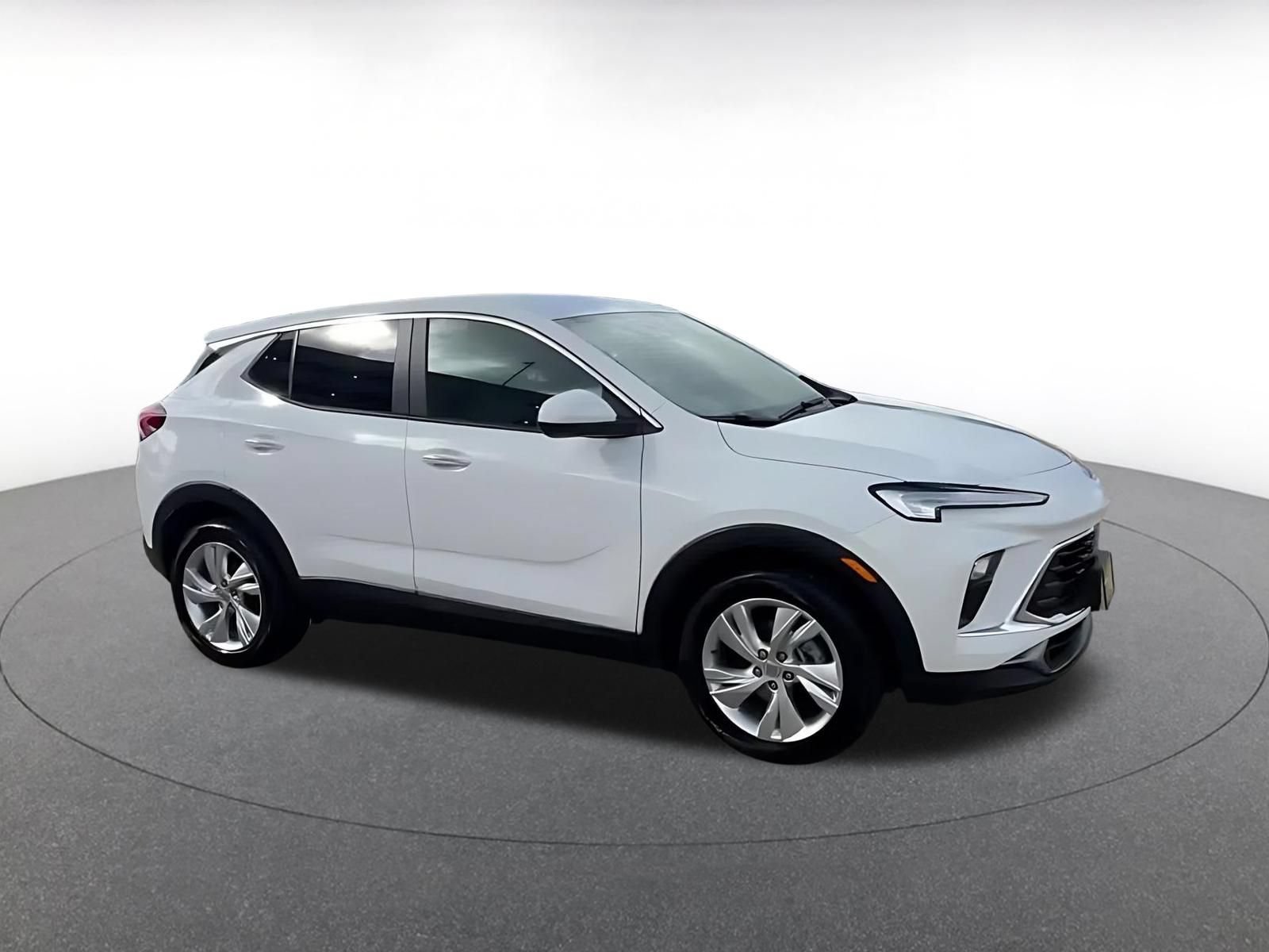 Used 2025 Buick Encore GX Preferred FWD image 2