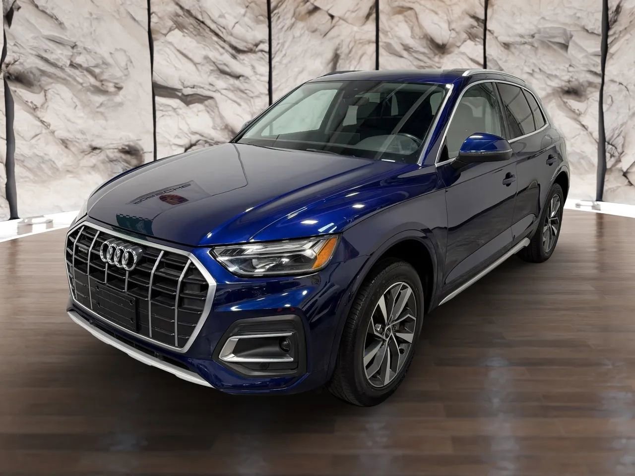 Used 2021 Audi Q5 2.0T Premium w/ Convenience Package AWD/4WD image 5