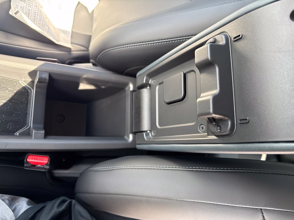 New 2026 Nissan Leaf SV+ w/ Floor Mat Package (SV+) FWD image 24