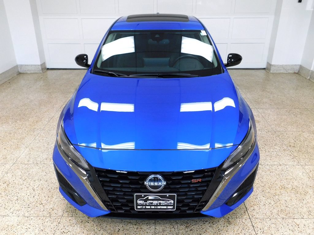 Used 2025 Nissan Altima 2.5 SR AWD/4WD image 11