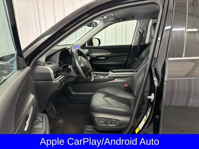 Used 2024 Toyota Grand Highlander XLE image 2