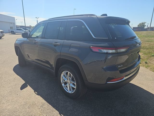 New 2026 Jeep Grand Cherokee Laredo X AWD/4WD image 3