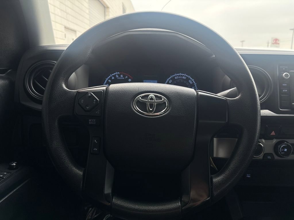 Used 2017 Toyota Tacoma SR image 17