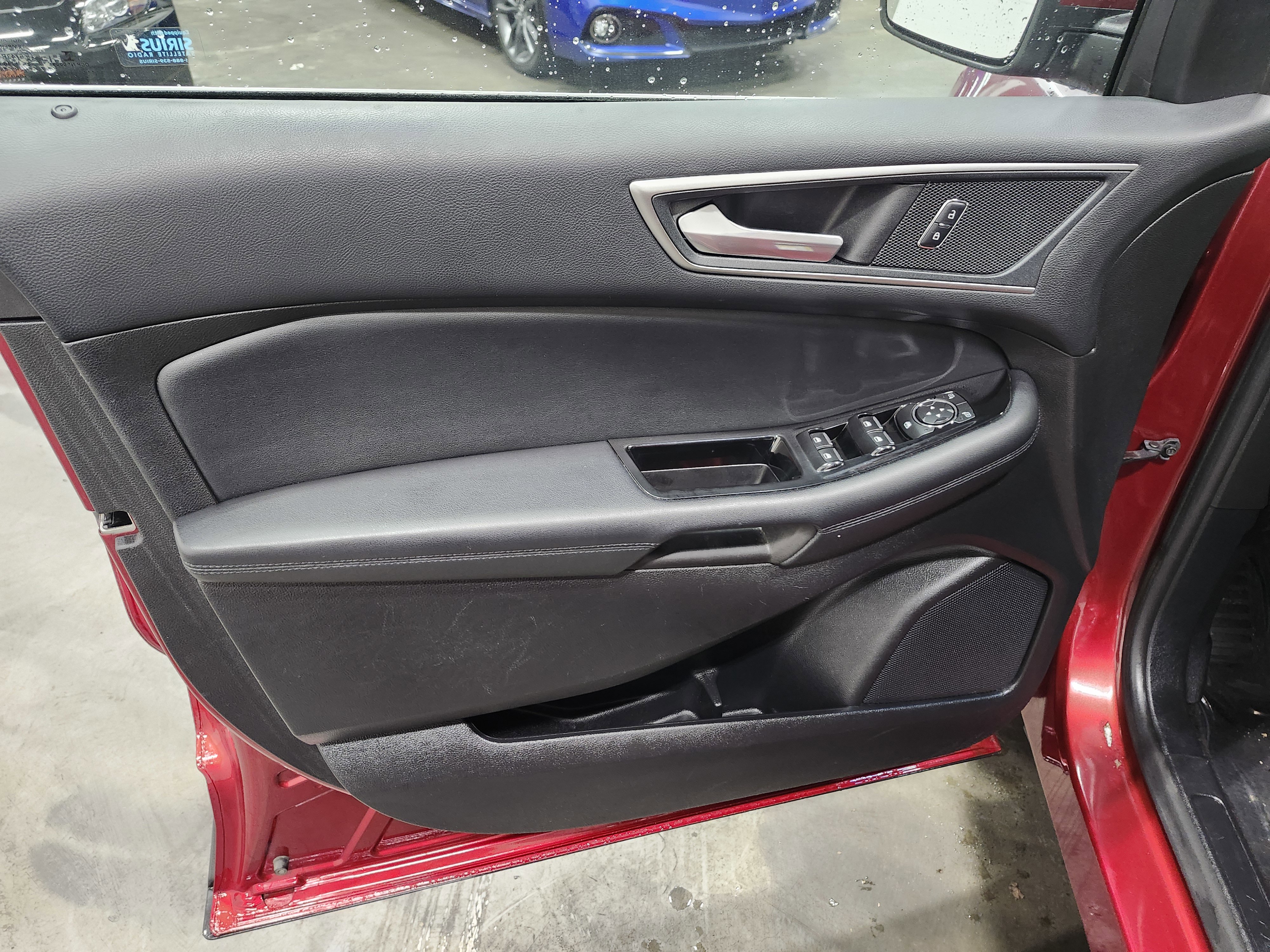 Used 2017 Ford Edge SEL w/ Equipment Group 201A image 27