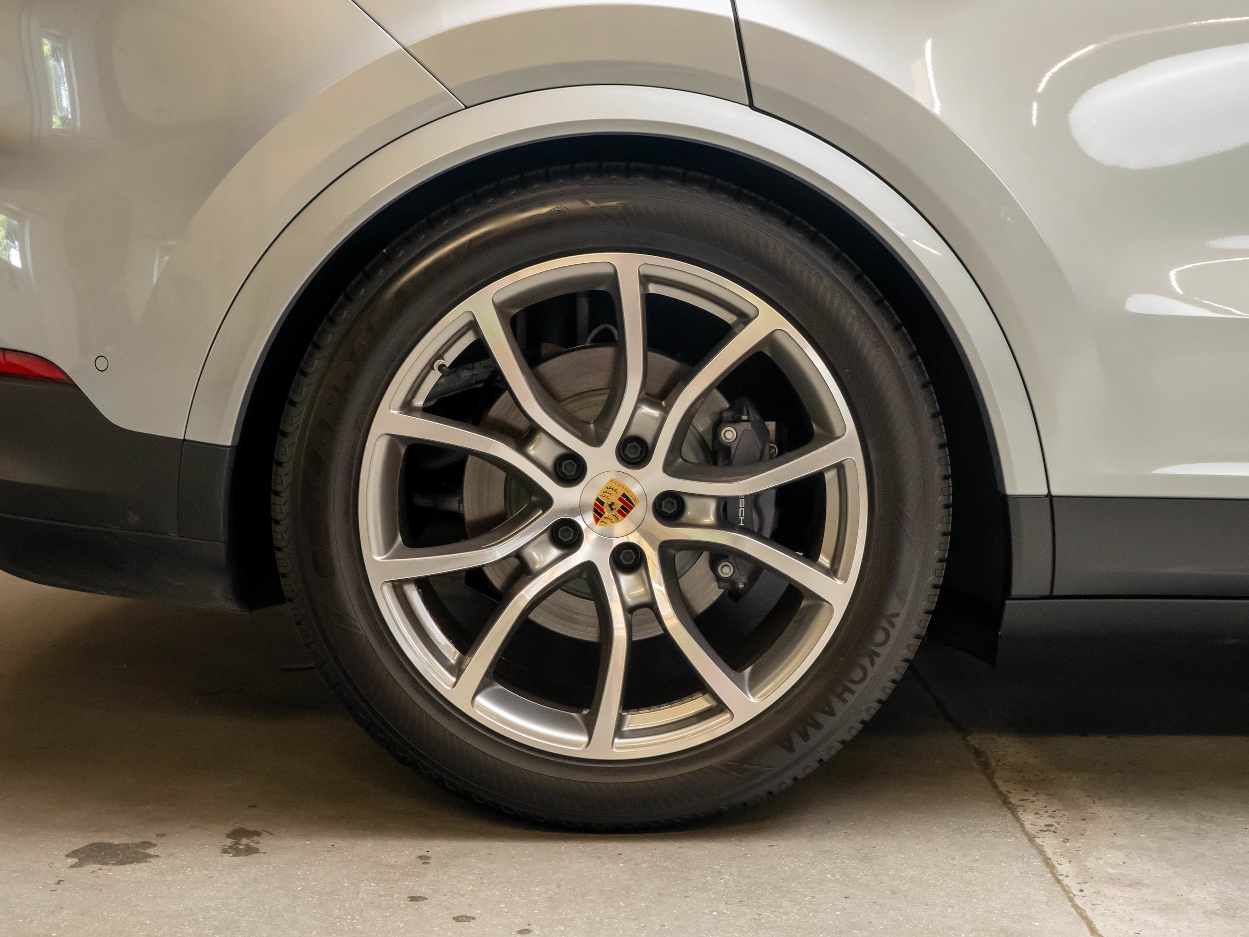 Certified 2024 Porsche Cayenne Coupe AWD/4WD image 14