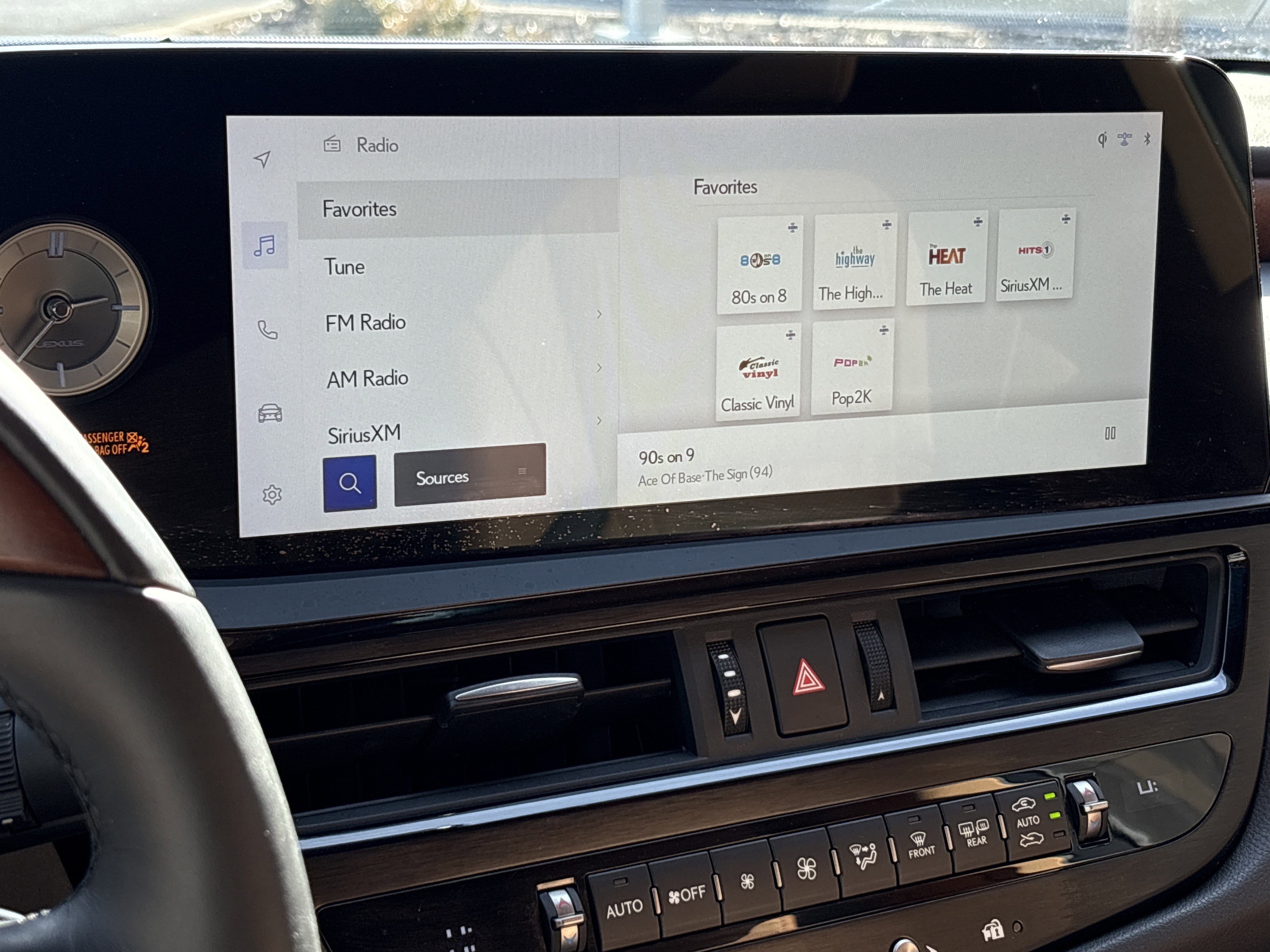 Used 2023 Lexus ES 350 Ultra Luxury image 23