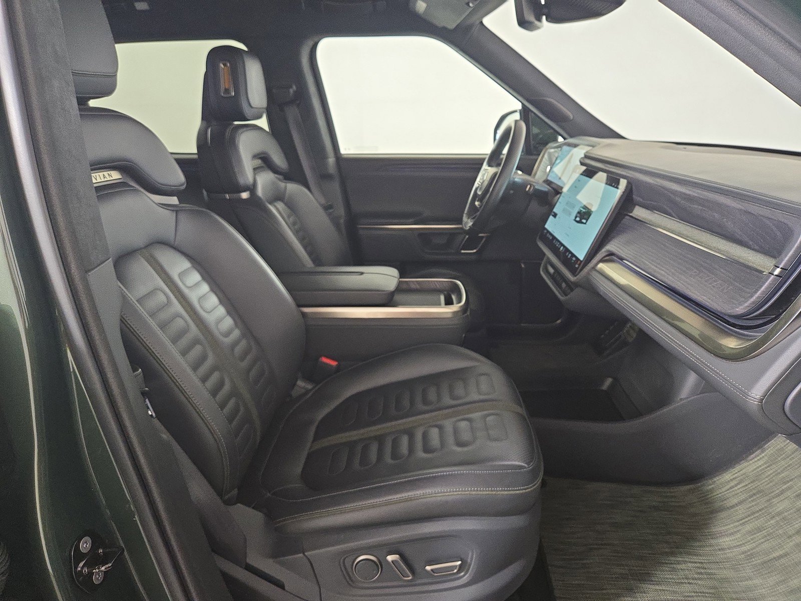 Used 2022 Rivian R1T Launch Edition image 23