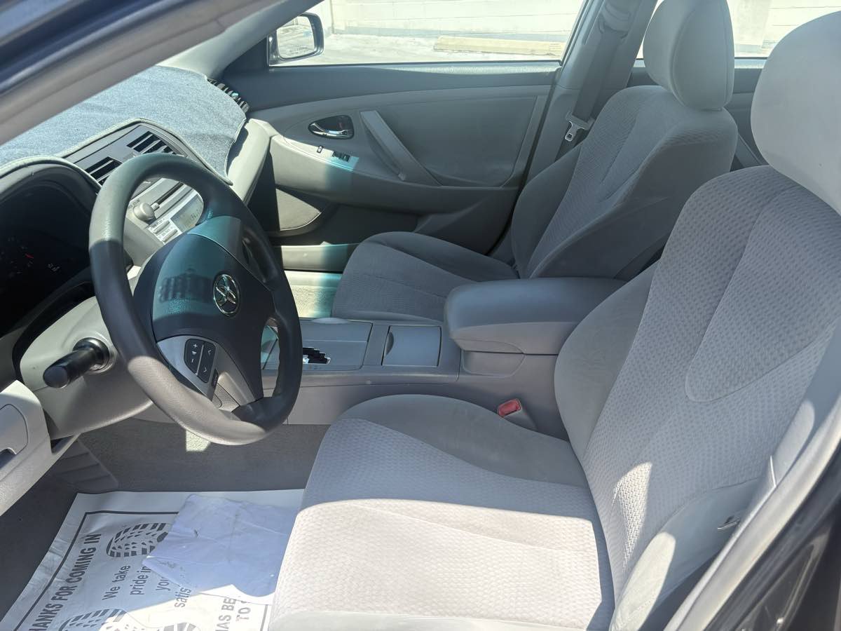 Used 2011 Toyota Camry LE FWD image 20