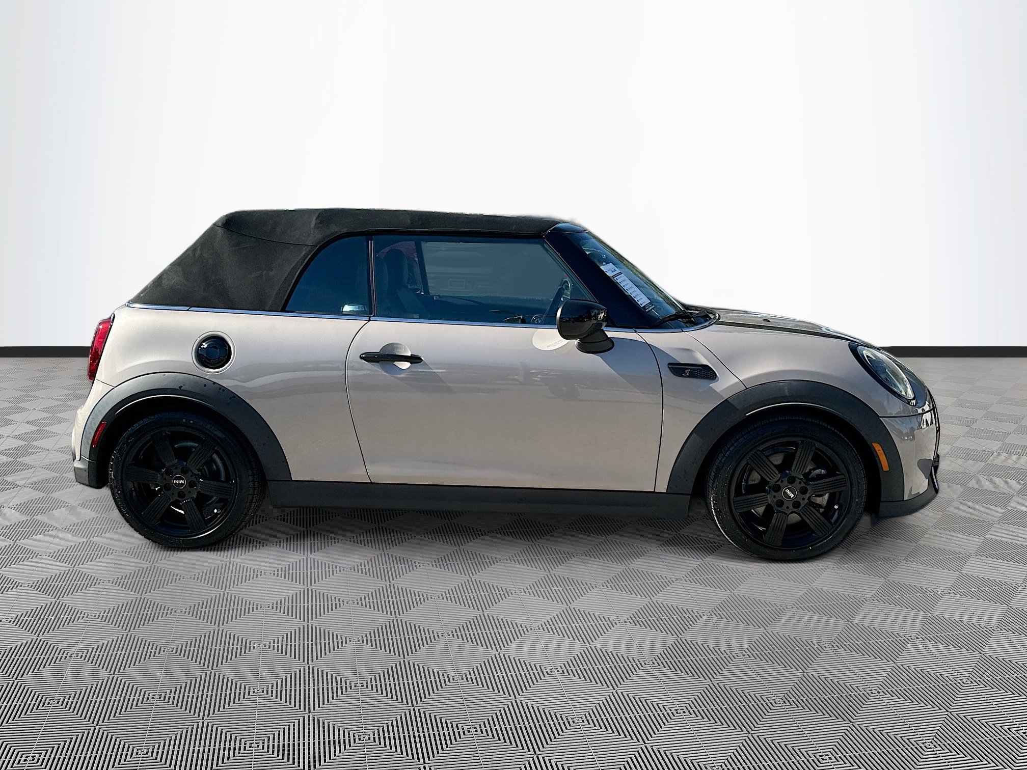 Used 2023 MINI Cooper S image 8