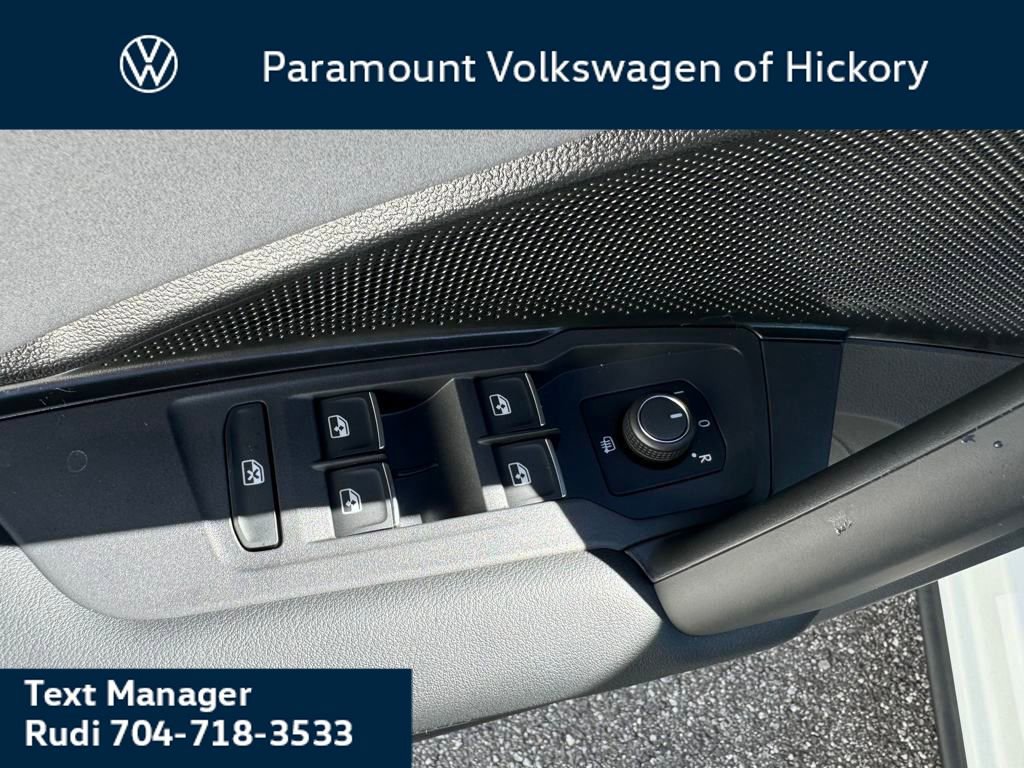 New 2026 Volkswagen Tiguan SE R-Line image 7