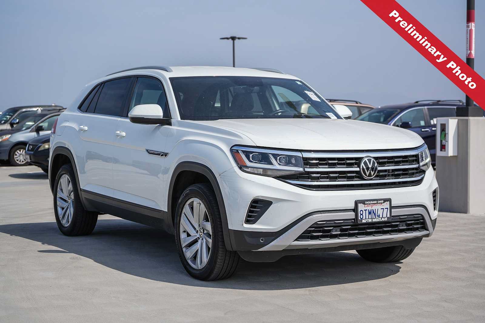 Used 2020 Volkswagen Atlas Cross Sport SE w/ Towing Package AWD/4WD image 3