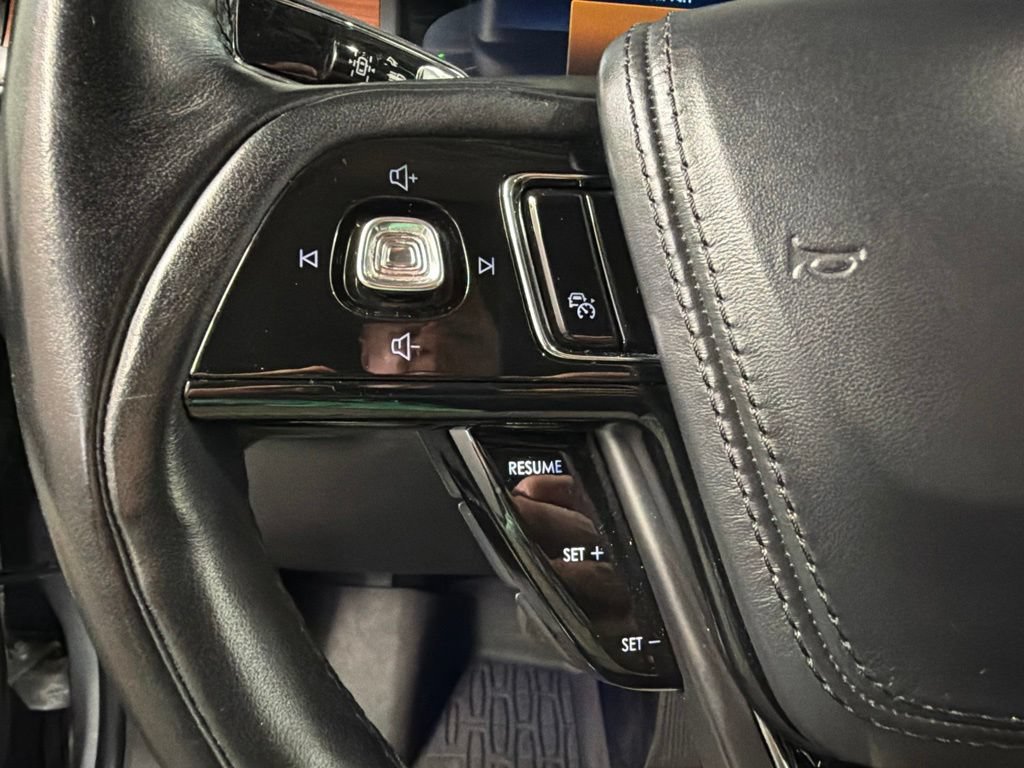 Certified 2020 Lincoln Aviator Reserve w/ Equipment Group 202A AWD/4WD image 18