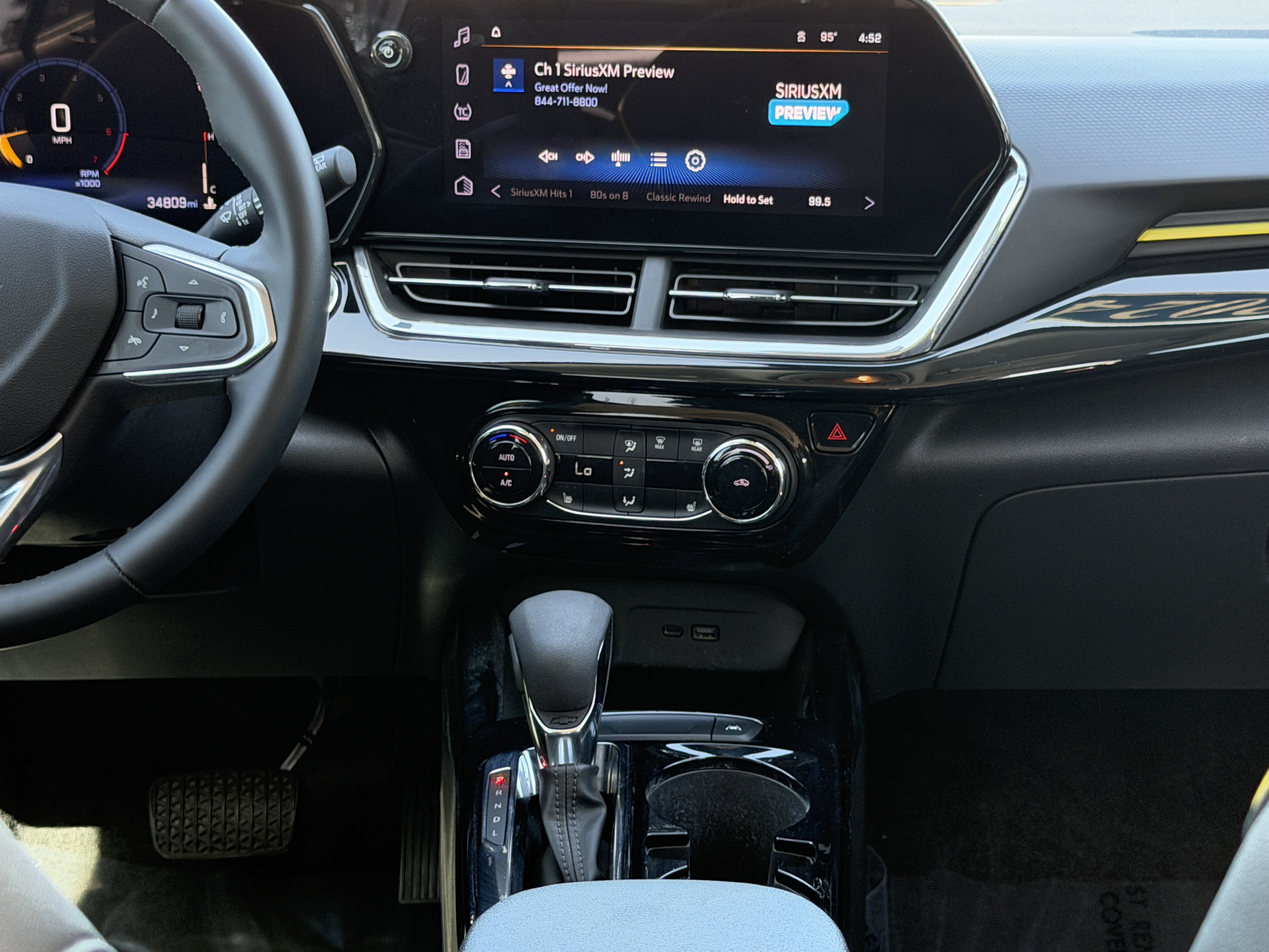 Used 2024 Chevrolet Trax ACTIV w/ Sunroof Package FWD image 14