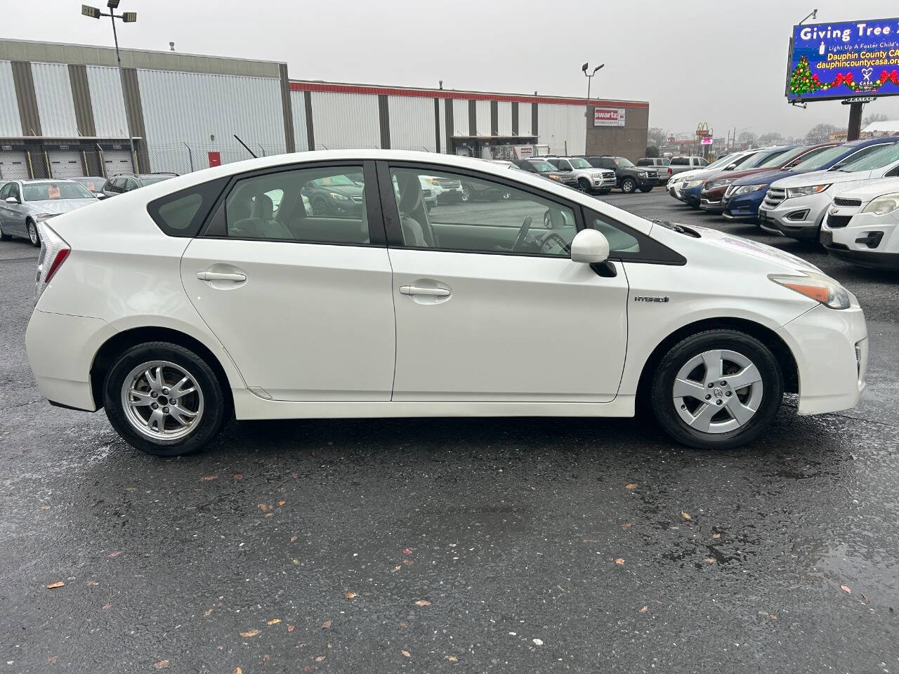 Used 2011 Toyota Prius Three image 4