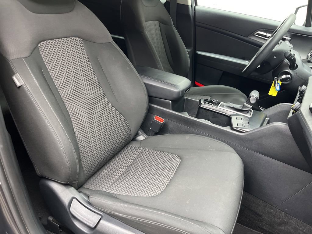 Used 2023 Kia Sportage LX FWD image 22