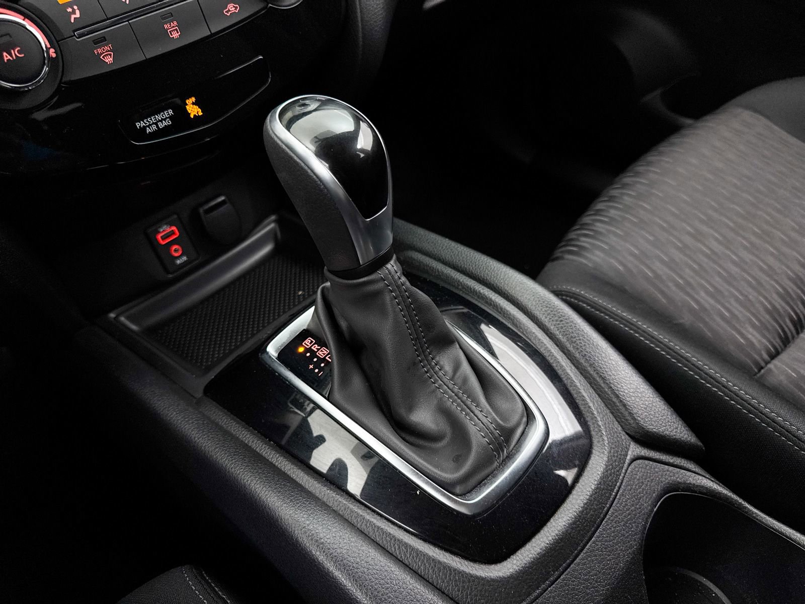 Used 2017 Nissan Rogue S image 22