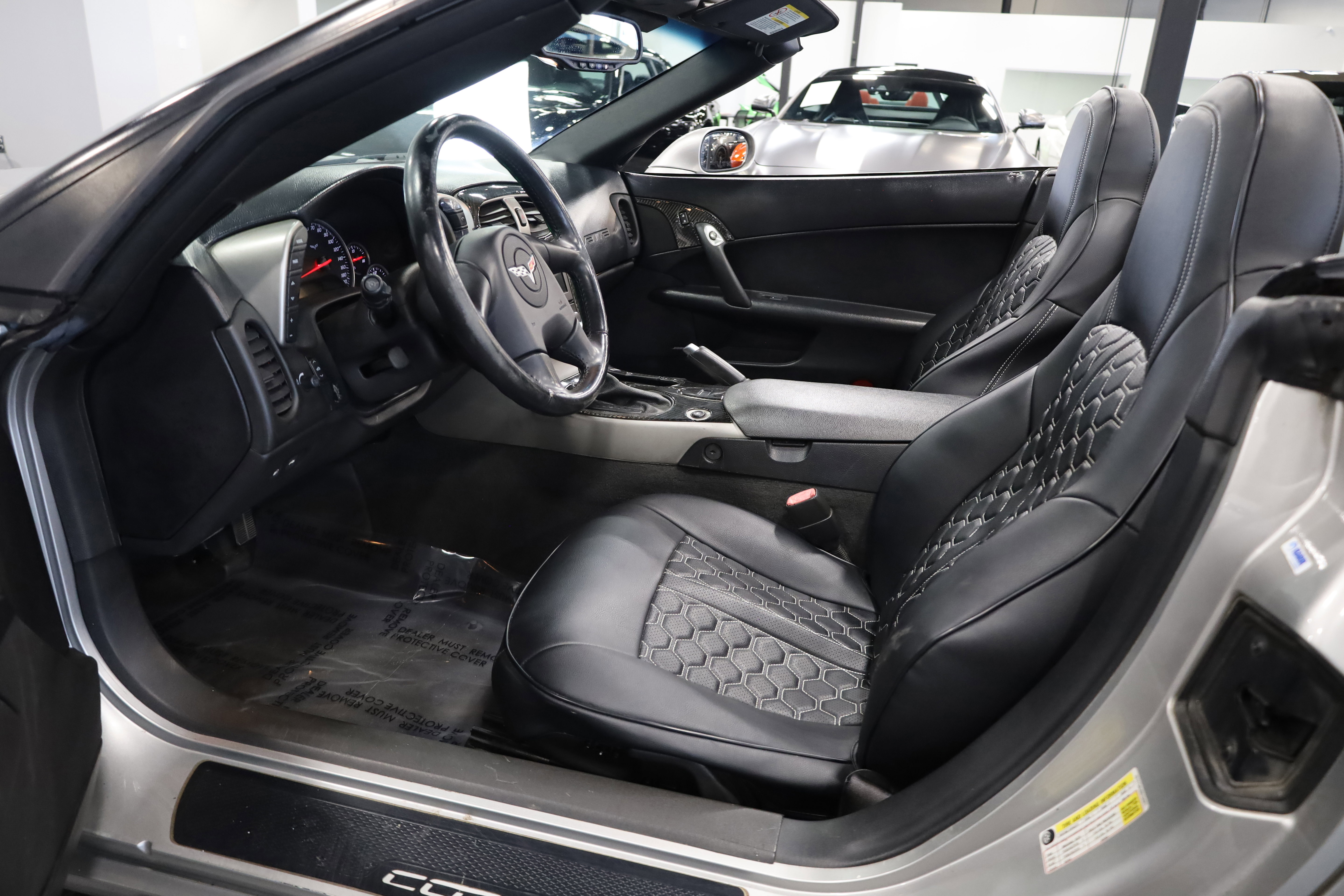 Used 2005 Chevrolet Corvette Convertible w/ Preferred Equipment Group image 16