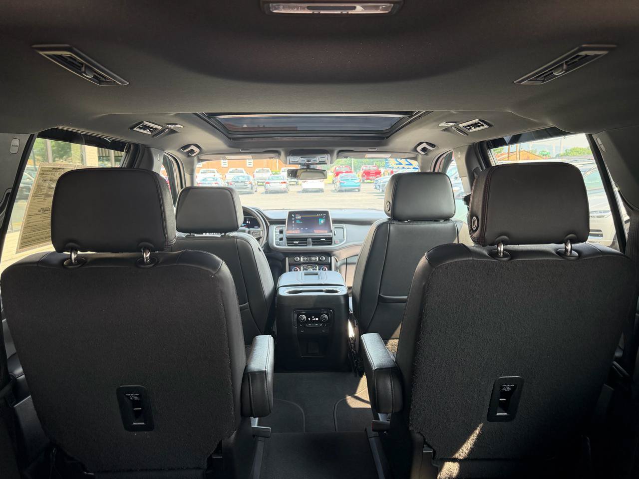 Used 2022 Chevrolet Suburban RST w/ Luxury Package AWD/4WD image 24
