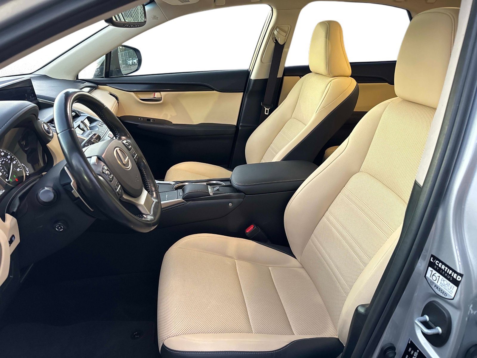 Used 2019 Lexus NX 300h image 21