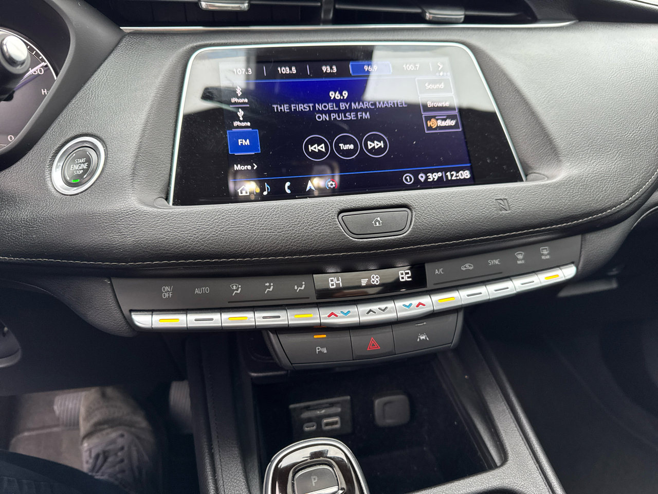 Used 2020 Cadillac XT4 Premium Luxury w/ Driver Awareness Package image 13