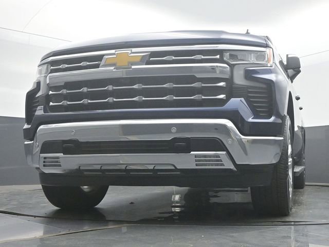 Used 2023 Chevrolet Silverado 1500 LTZ w/ LTZ Convenience Package II AWD/4WD image 46