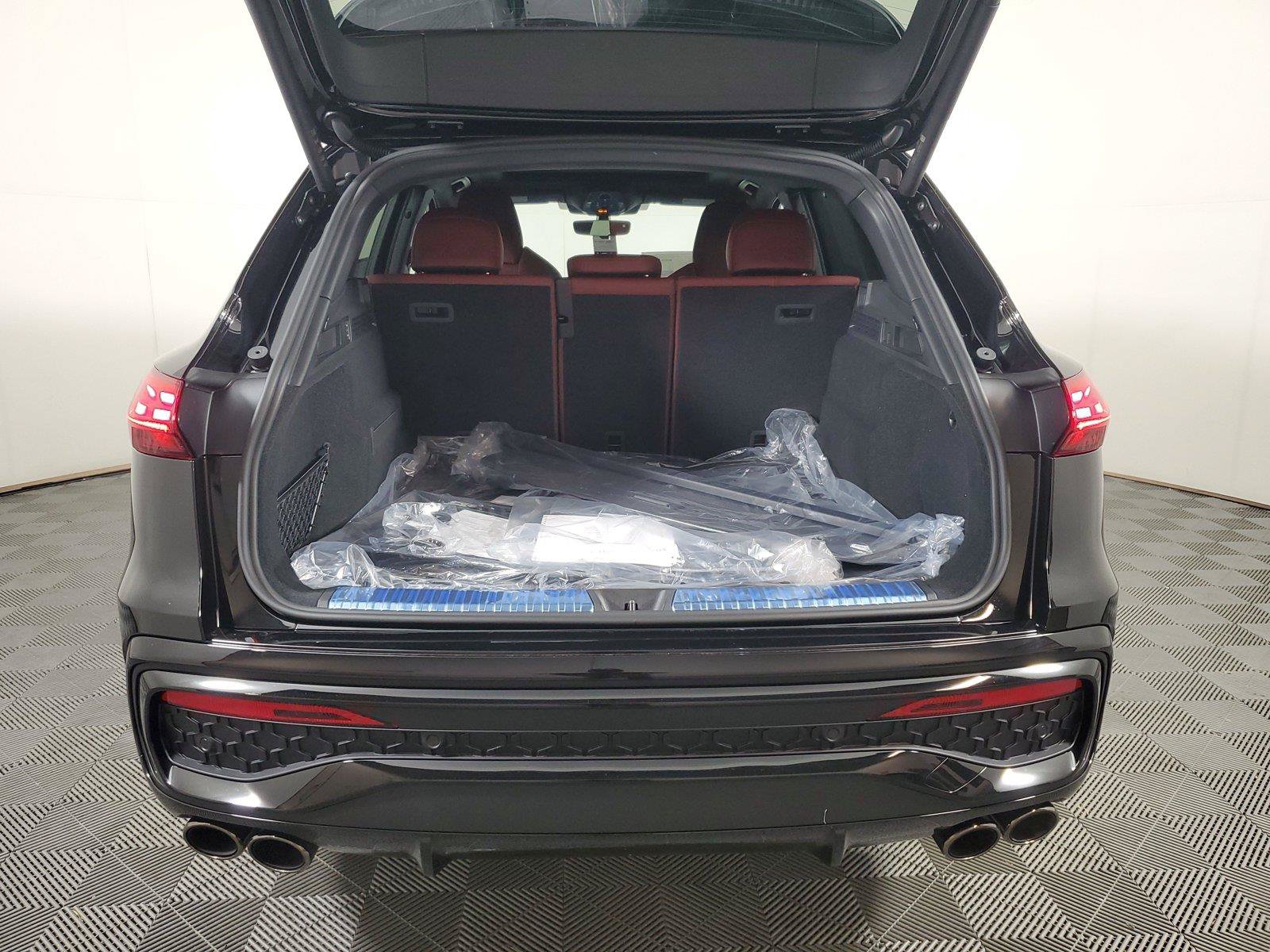 New 2026 Audi SQ5 Premium Plus AWD/4WD image 8