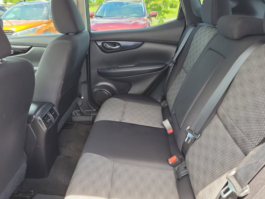 Used 2021 Nissan Rogue Sport SV FWD image 43