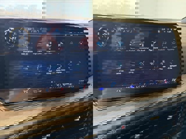 New 2026 Chevrolet Suburban Premier image 21