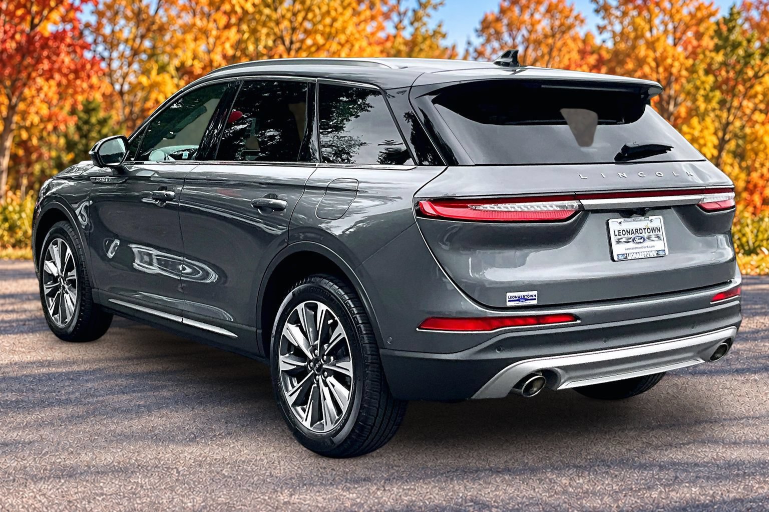 Used 2022 Lincoln Corsair Reserve w/ Equipment Group 201A AWD/4WD image 15