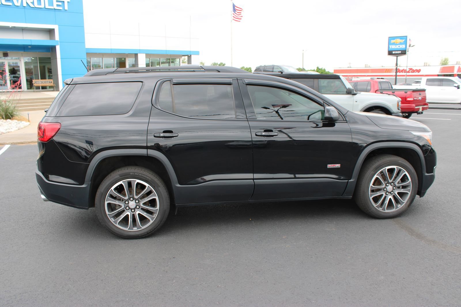 Used 2019 GMC Acadia SLT AWD/4WD image 9