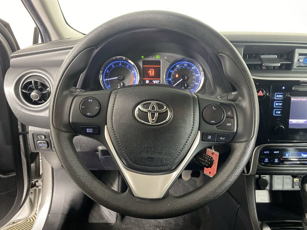 Used 2019 Toyota Corolla LE image 12