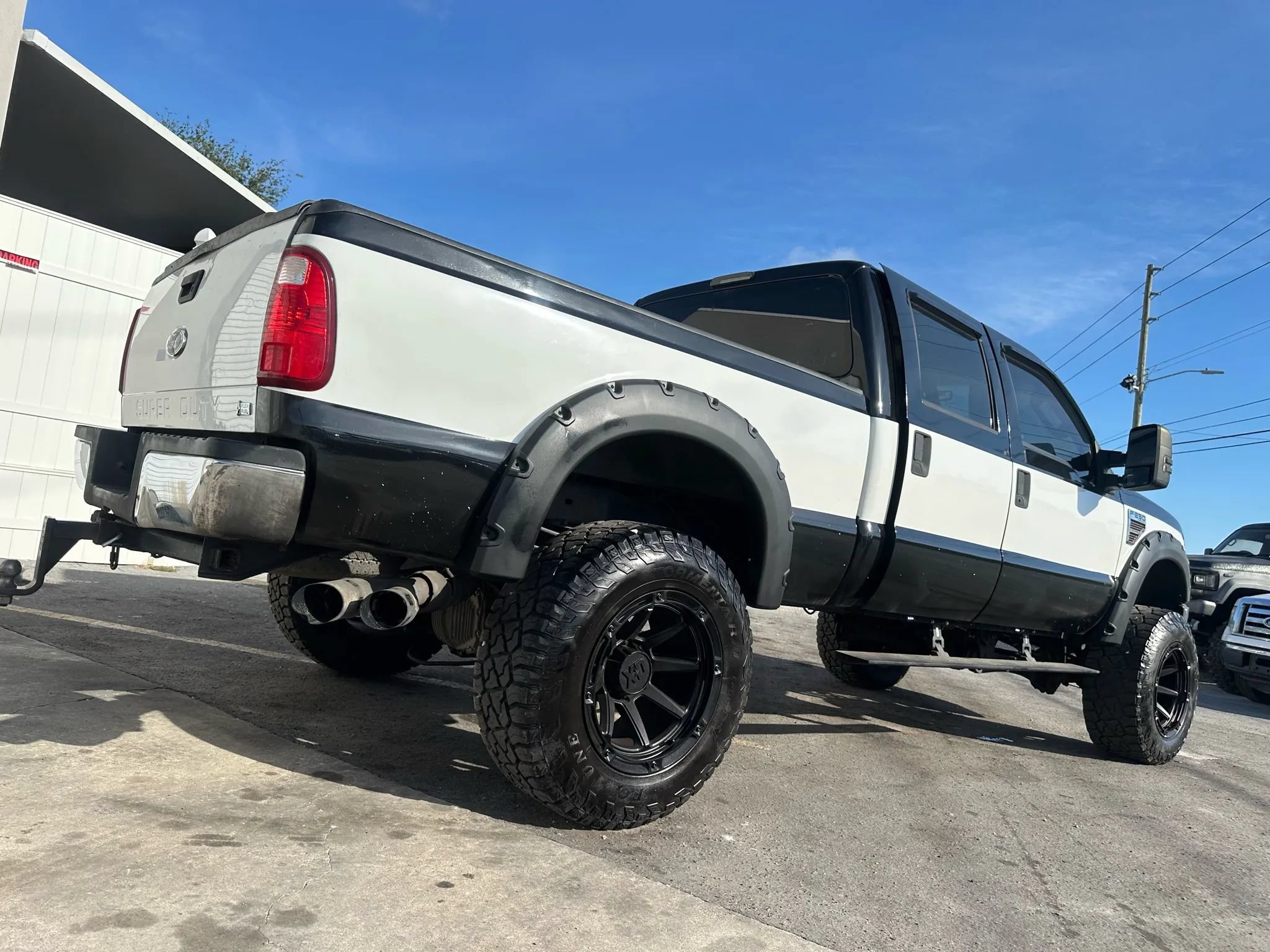 Used 2010 Ford F250 XLT AWD/4WD image 2