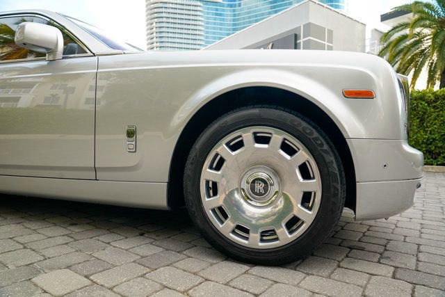 Used 2013 Rolls-Royce Phantom Sedan image 37