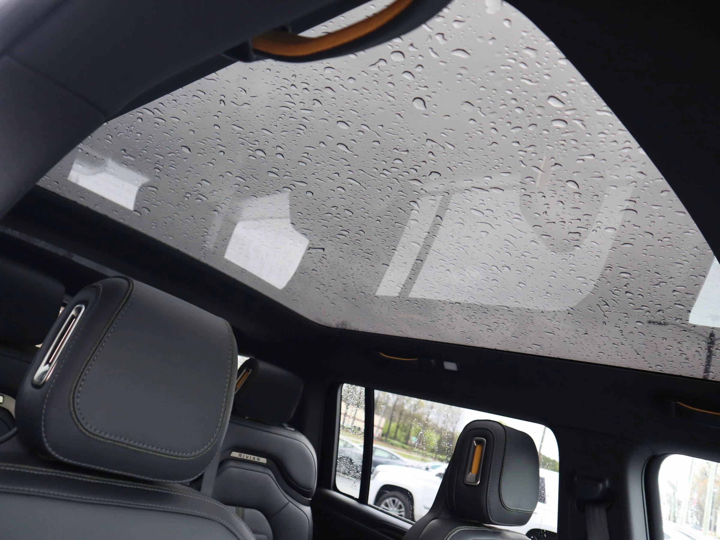 Used 2026 Rivian R1S Adventure image 17