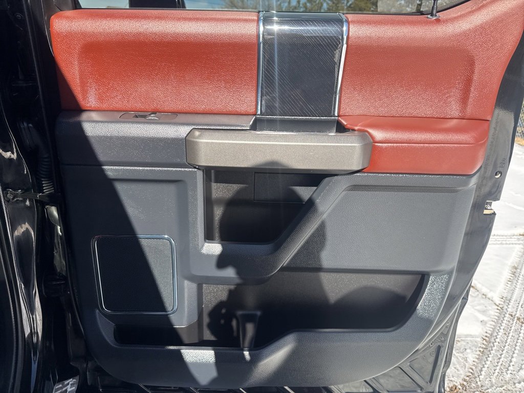 Used 2022 Ford F350 Platinum w/ FX4 Off-Road Package image 36