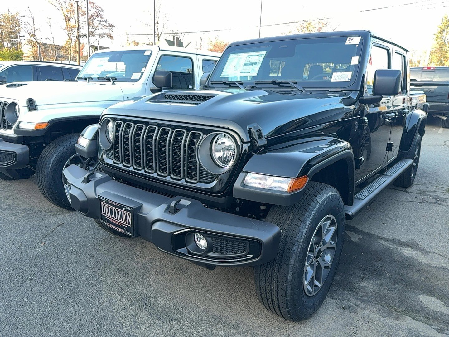 New 2026 Jeep Gladiator Sport AWD/4WD image 2