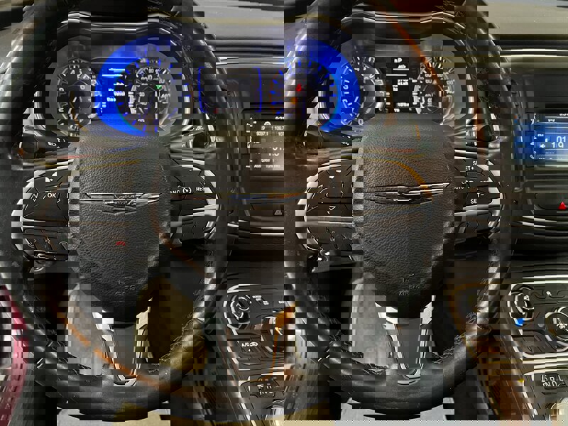 Used 2015 Chrysler 200 Limited w/ Convenience Group image 24