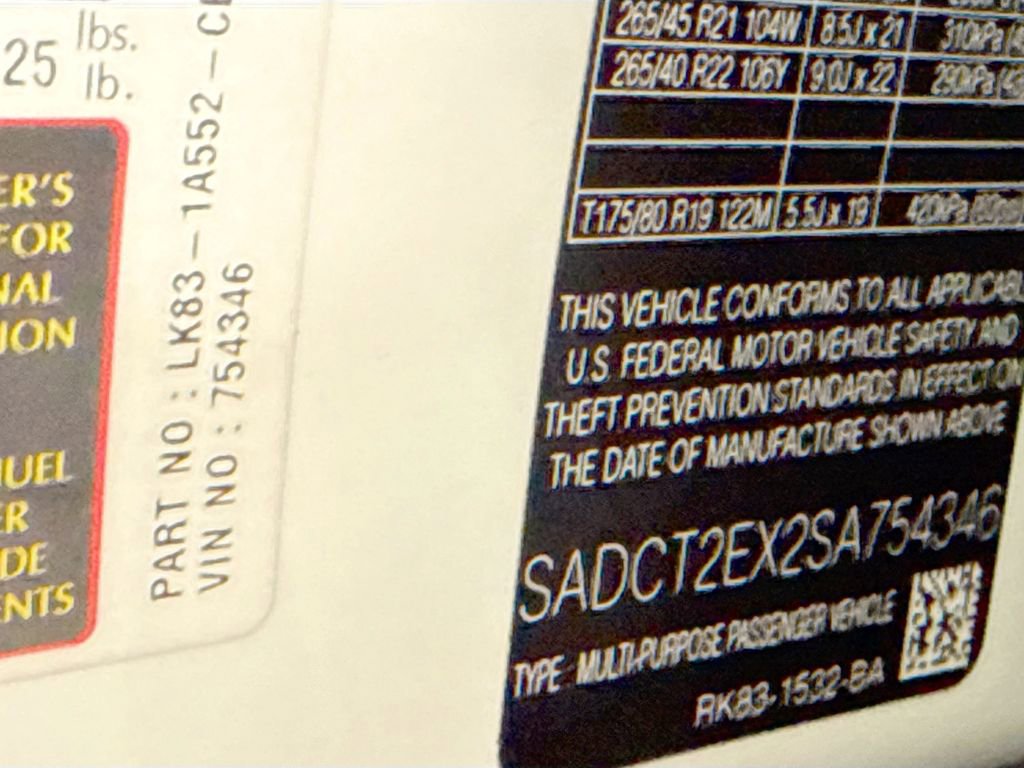 Certified 2025 Jaguar F-PACE R-Dynamic S AWD/4WD image 28
