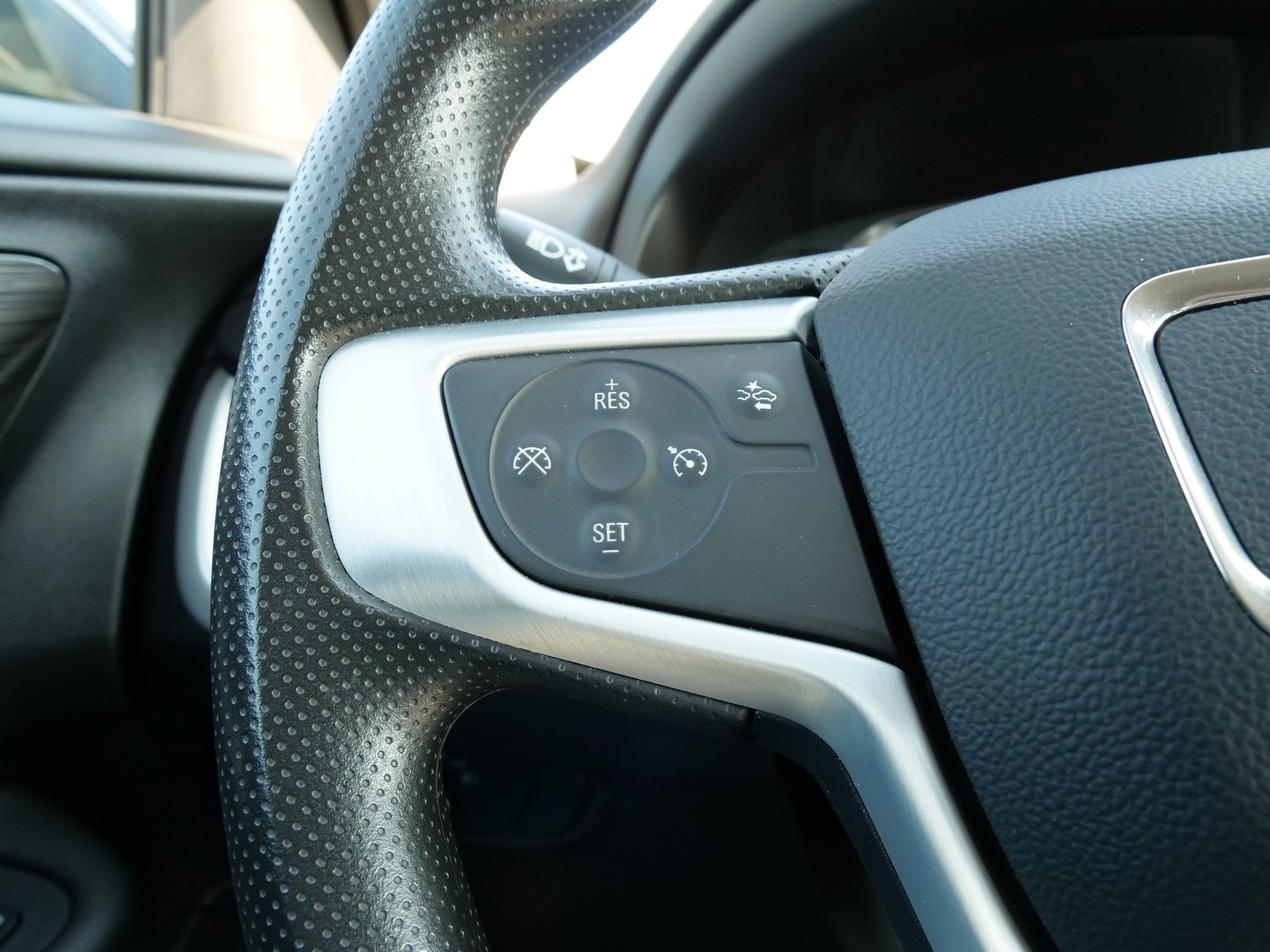 Used 2024 GMC Terrain SLE image 19